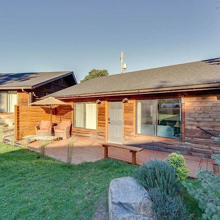 Cozy Central Point Bungalow On Working Winery! Exterior photo